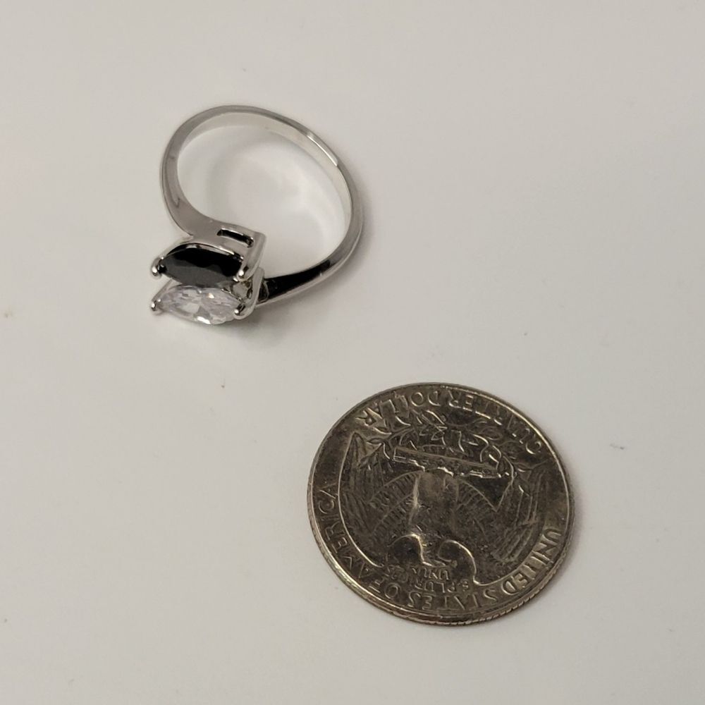 New! Size 7, Rhinestone Ring - Picture 7 of 10